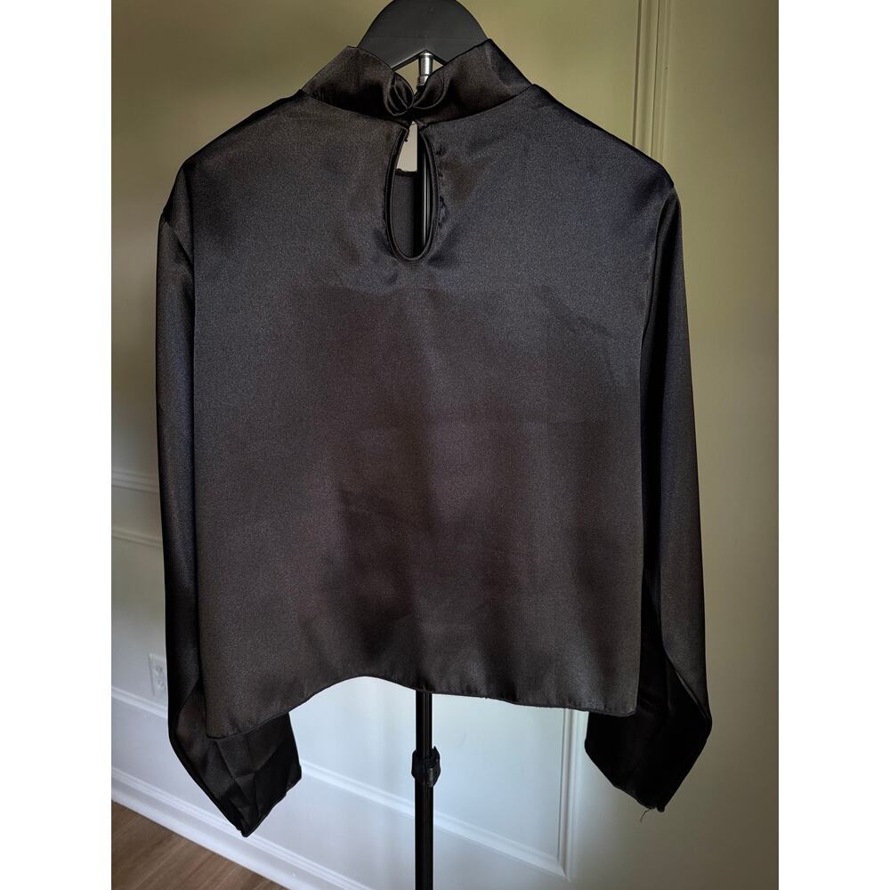 NWT Express Satin Mock Neck Blouse Black Long Sleeve Keyhole Top Large - Picture 4 of 7